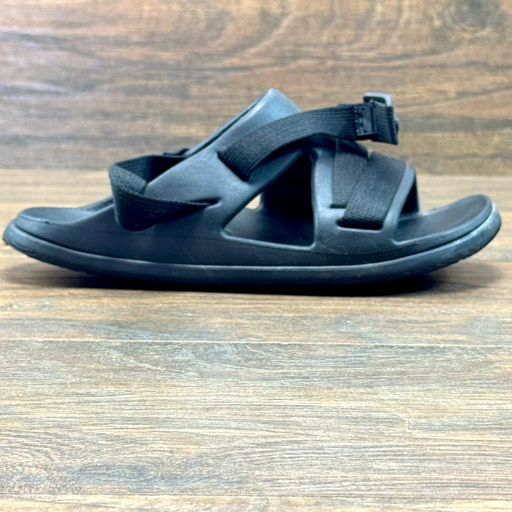 Chaco Sandals Womens 8 Chillos Black Beach Walking Outdoor Strappy Slide